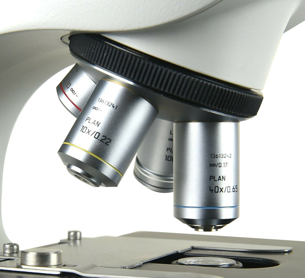 Microscopio Leica DM500